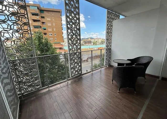 Apartment Withparking & Self Checkin